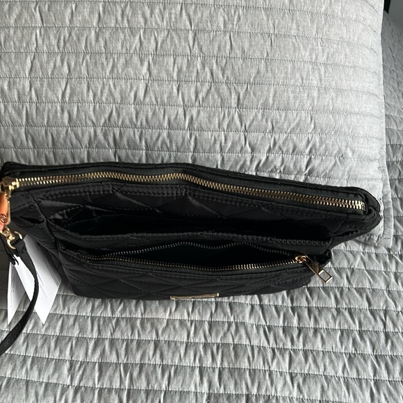 Adrienne Vittadini cosmetic organizer with pouch - Picture 2 of 4